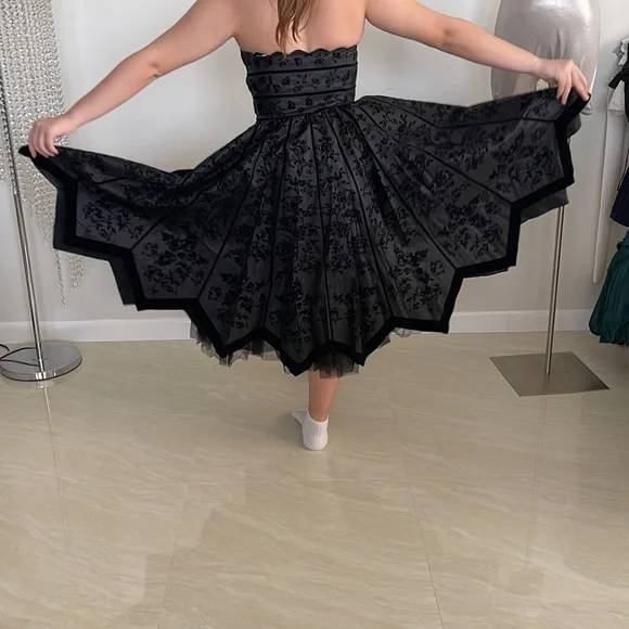 NWT! Betsy Johnson black dress size 8 fits S or size 6